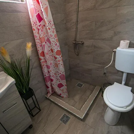 Casa Jessi Maison d'hôtes Două Mai